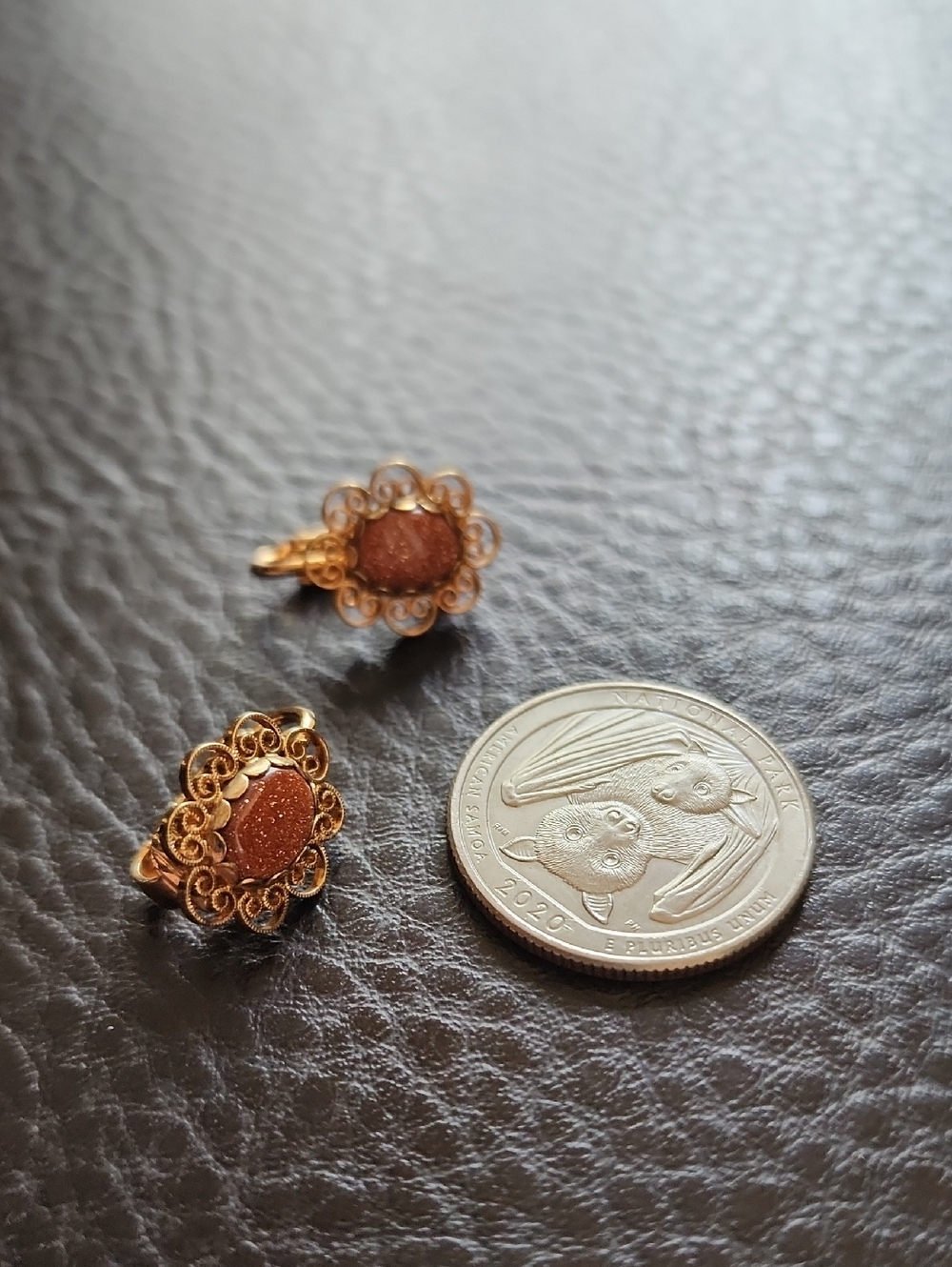 VTG Goldtone Filigree Clip Earrings with Brown Goldstone Cabochons - Picture 7 of 7